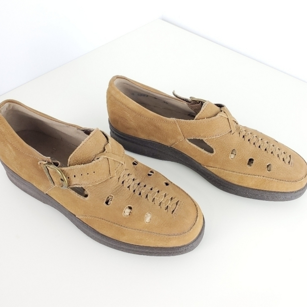 Natural Sport suede lesther shoes size 6 beige